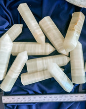 Load image into Gallery viewer, Afghan Jade Point