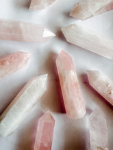 Load image into Gallery viewer, Rose Quartz Point
