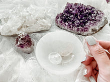 Load image into Gallery viewer, Clear Quartz Worry Stone