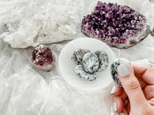 Load image into Gallery viewer, Moss Agate Worry Stone
