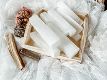 Load image into Gallery viewer, Selenite Wand