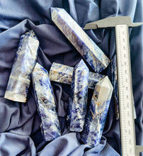 Load image into Gallery viewer, Sodalite Point
