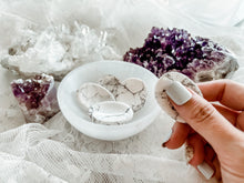 Load image into Gallery viewer, Howlite Worry Stone
